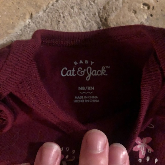 Ruffled shoulder long-sleeved onesie - Picture 3 of 3